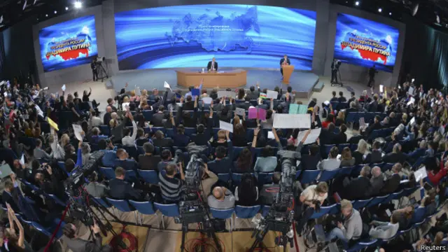 व्लादिमीर पुतिन का संवाददाता सम्मेलन