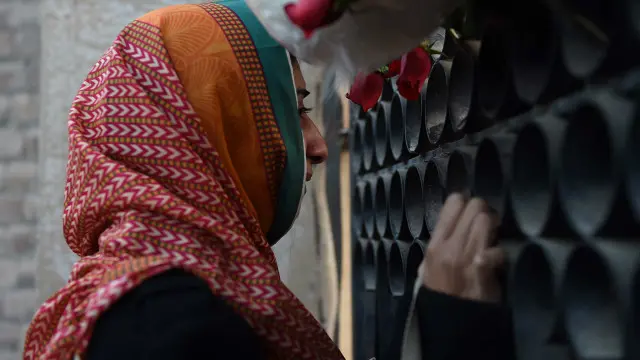 بہت سے پاکستانی ابھی بھی حملے کا الزام طالبان پر لگانے سے جھجکتے ہیں