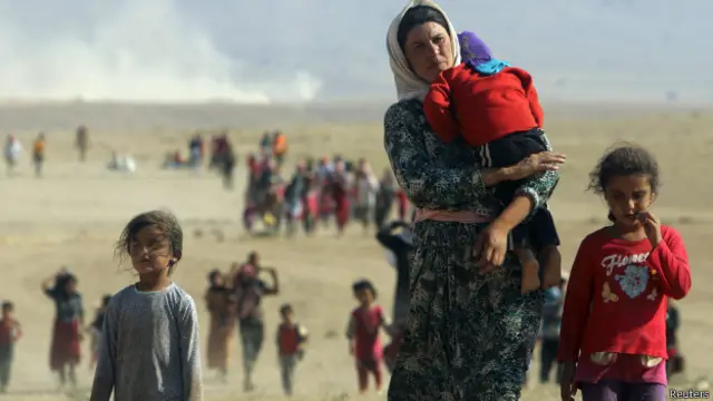 Kaum Yazidi terperangkap di Gunung Sinjar sejak milisi ISIS menduduki wilayah itu.