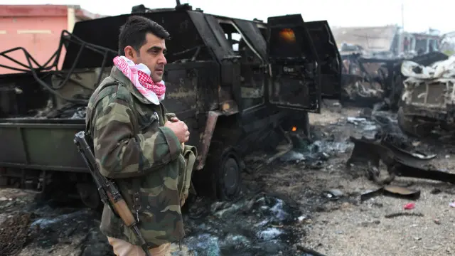 شارك ثمانية آلاف عنصر من البشمركة في العملية التي بدأت فجر الاربعاء بضربات جوية للتحالف الدولي