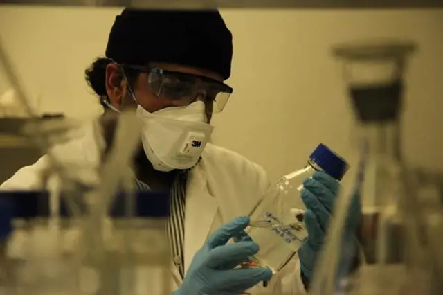 د څېړنو لپاره باید ځانګړې بودیجه تخصیص شي، د پوهنتونونو او څېړنیزو مرکزونو بشري وړتیا لوړه او د څېړنو لپاره ورته سامان آلات وپېرودل شي.