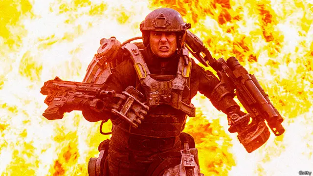 Том Круз в фильме "Все что тебе нужно — это убивать"