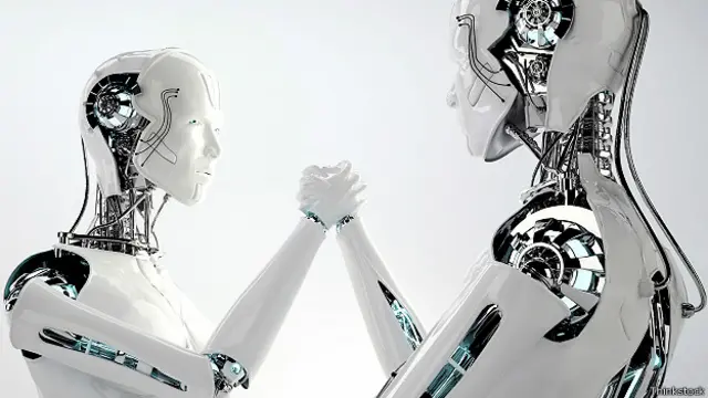 Два андроида