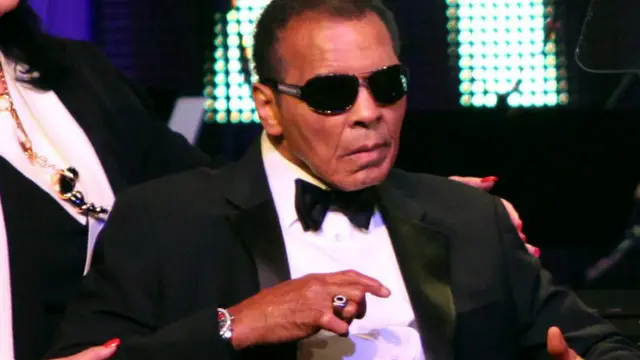 محمد علی نے سنہ 1984 میں پارکنسنز کی تشخیص کے بعد باکسنگ چھوڑ دی تھی