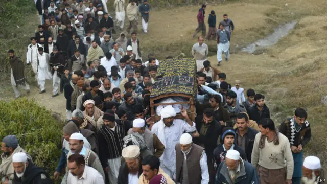 Funeral de uno de los ejecutados.