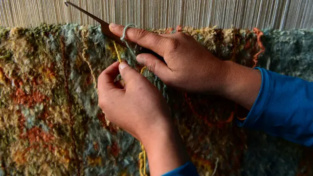 کابل په وروستيو کلونو کې هڅه کړې چې د پاکستان او ايران پر ځای د خپلو صادراتو او وارداتو لپاره نورې لارې ولټوي، او وروسته له دې به يې تکيه د لاجوردو پر لار وي.