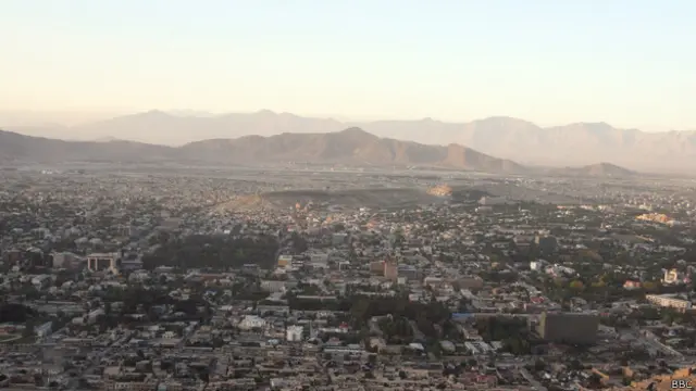 ولسمشر غني د کابل ښار ۶۵ سلنه جوړ شوي کورونه ناقانونه وبلل