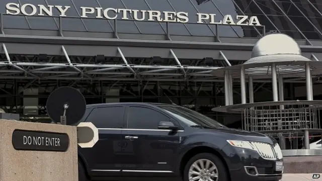 Sony Pictures Plaza building is seen in Culver City, California. 19 Dec 2014
Ulduzlar haqqında məxfi elektron məktublar və şəxsi məlumatlar sızdırılıb. 