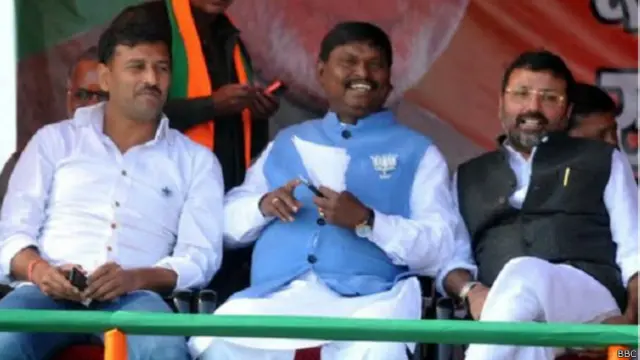 अर्जुन मुंडा, सुदेश महतो