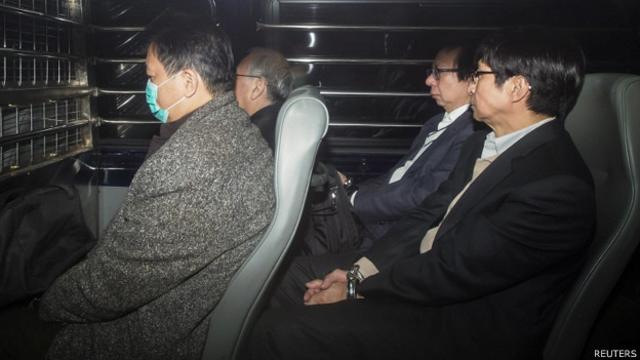 囚車押送被告人抵達香港高等法院（23/12/2014）