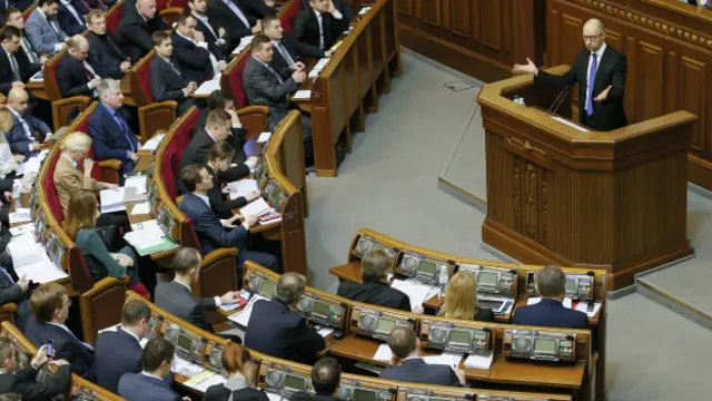 Các dân biểu Ukraine đã ủng hộ mạnh mẽ cho việc từ bỏ vị trí không liên kết và gia nhập Nato