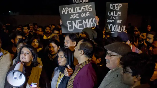 تجزیہ نگاروں کا خیال ہے کہ سکول پر حملے نے ان تمام دروازوں کو اب شاید مکمل طورپر بند کر دیا ہے جس سے مستقبل میں کسی نہ کسی صورت میں امن مذاکرات کا کوئی امکان تھا