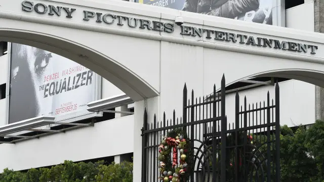  افشا کیے جانے والے مواد میں ایک لاکھ 70 ہزار سے زیادہ ای میلز اور 20 ہزار سے زیادہ دستاویزات شامل ہیں