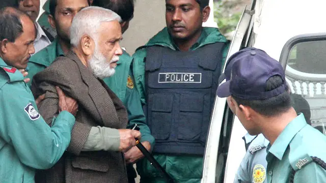 युद्ध अपराधों के लिए विपक्ष के कई बड़े नेताओं को फांसी की सज़ा सुनाई जा चुकी है