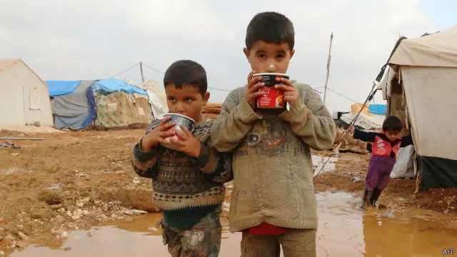 شام میں خانہ جنگی نے 30 لاکھ سے زیادہ افراد کو بےگھر بھی کیا ہے