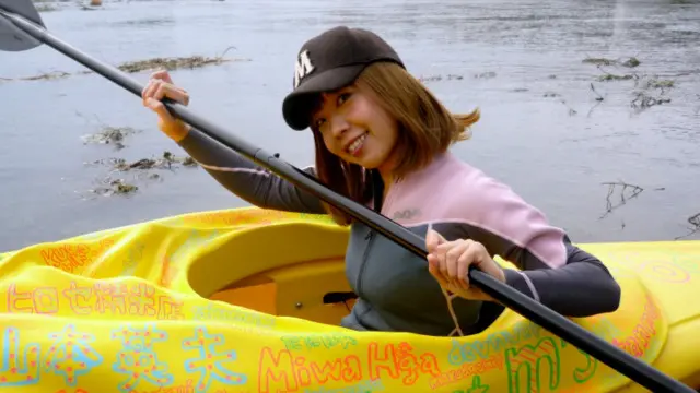 اشتهرت إغاراشي بقارب الكاياك الذي صمم على شكل مهبلها