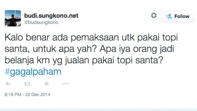 Kewajiban menggunakan topi santa bagi karyawan pusat perbelanjaan dinilai tidak masuk akal.