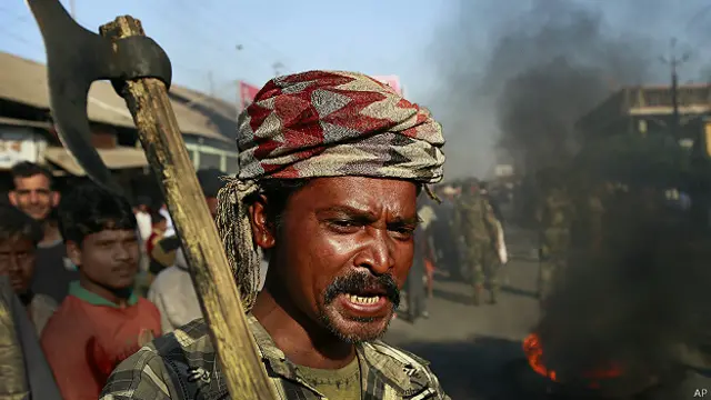 आदिवासियों का प्रदर्शन