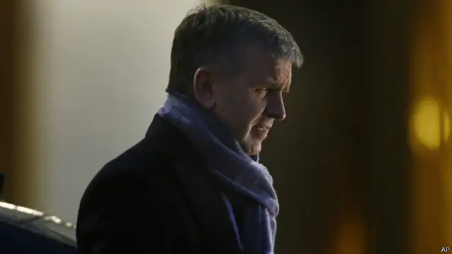 Москву на переговорах представляет посол России на Украине Михаил Зурабов