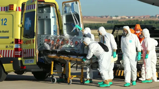 سيراليون حظرت الاحتفالات بمناسبة عيد الميلاد خوفا من انتشار الفيروس.