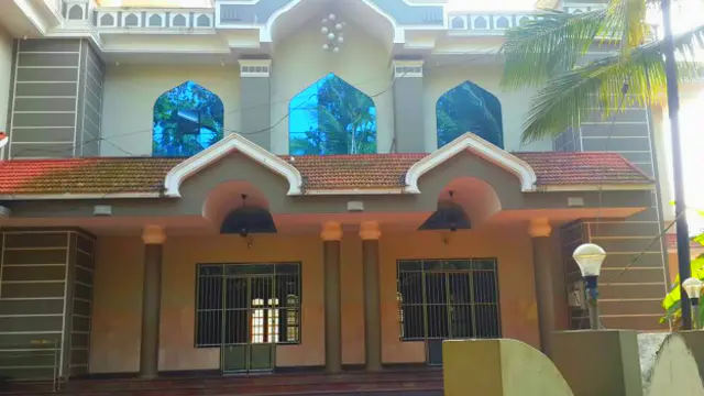 केरला की मस्जिद, हिन्दू उद्योगतपि ने बनवाई