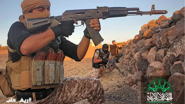 د ۲۰۱۳ کال په مني کې په لومړي ځل په ځینو رسنیو کې راپور خپور شو، چې افغانان د سوریې په جګړه کې ښکېل دي.