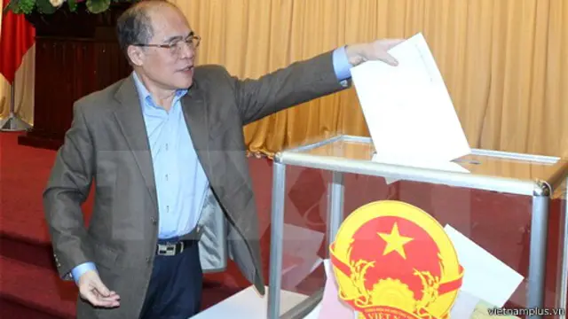 Ông Nguyễn Sinh Hùng