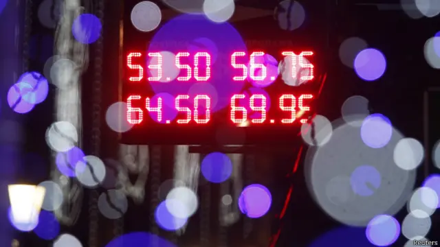 Недавний обвал рубля отразился на поисковых запросах россиян