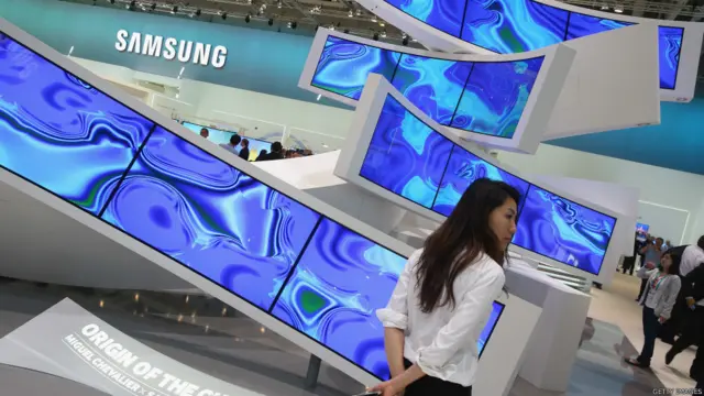 德国柏林国际电子消费品博览会（IFA）上的三星超高清电视机展区（5/9/2014）