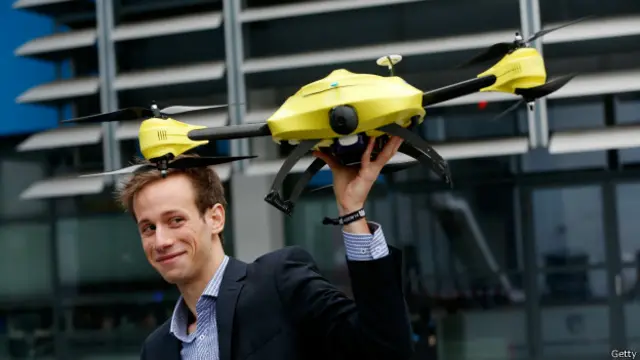 Алек Момонт