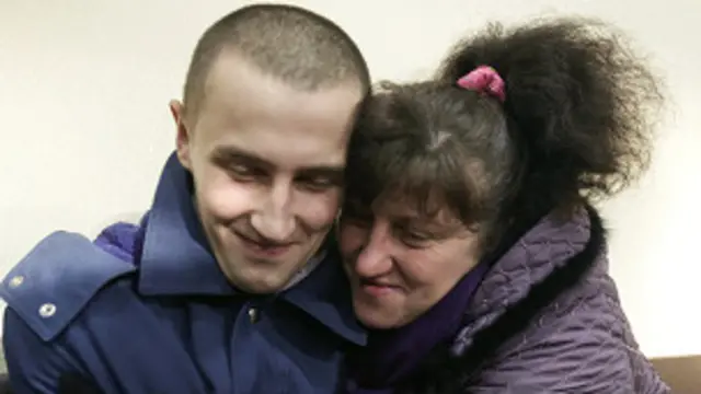 ukraine_woman_son_prisoner_