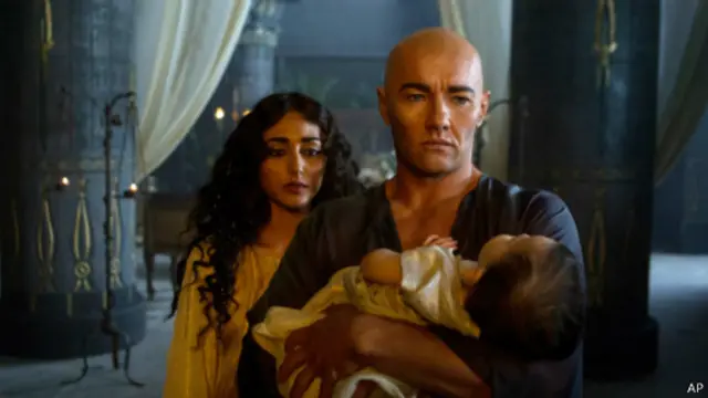 Film Exodus mengisahkan pembebasan bangsa Yahudi dari perbudakan di Mesir.