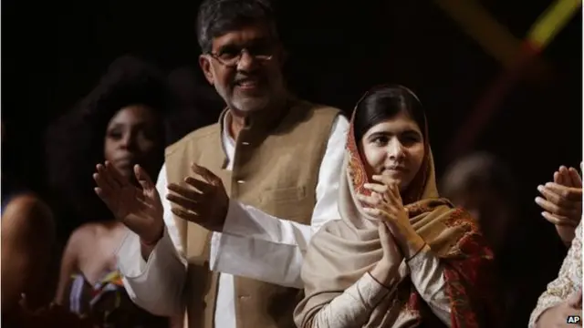 मलाला युसुफ़ज़ई और कैलाश सत्यार्थी.