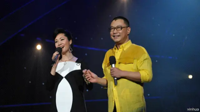 尹相杰1993年在北京电视台元宵晚会上与于文华联合演唱的《纤夫的爱》已经成为中国大陆的一首经典情歌。