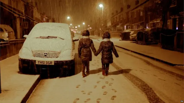 حذر خبراء الأرصاد الجوية من انخفاض درجات الحرارة إلى ما دون الصفر ومن أحوال جوية قاسية في أول اسبوع من العام.