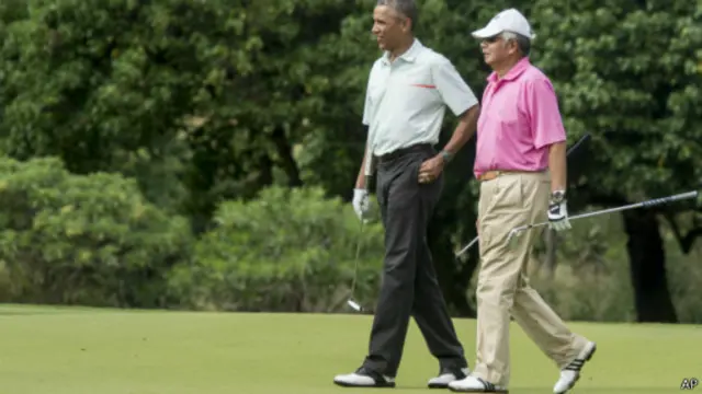 Perdana Menteri Malaysia Najib Razak bermain golf bersama Presiden AS Barack Obama di Hawaii.