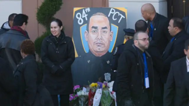 رافائل راموس، بر اثر شلیک گلوله یک مرد سیاه‌پوست کشته شد