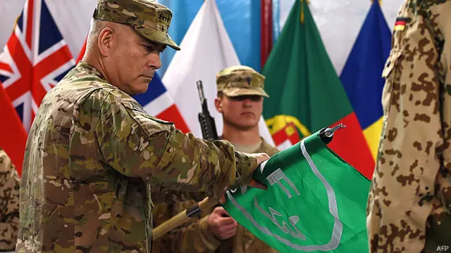  و وخت چې په افغانستان کې د ناټو او ارریکايي ځواکونو شمېر ۱۵۰ زرو کسانو ته رسېده، اوس به یوازې ۱۵ زرو ته راټیټ شي. 