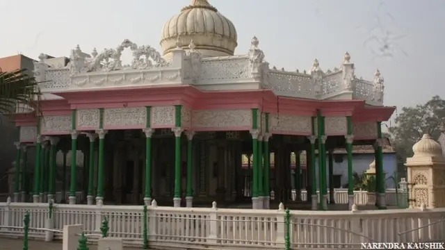 श्री गंगा भवन में रिद्धि सिद्धि गणेश मंदिर, खुर्ज़ा