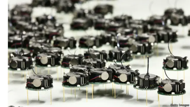 لشکر ربات‌های مینیاتوری