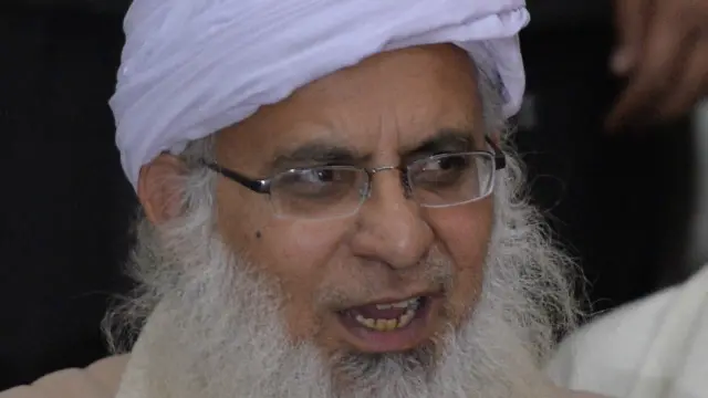 لال مسجد کے سابق خطیب مولانا عبدالعزیز کے خلاف سول سوسائٹی کی جانب سے دارالحکومت میں مقدمہ درج کیا گیا