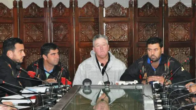 د ملي لوبډلې مشر روزونکي انډري مولز رسنیو ته وویل، دغه لوبډله تر اوږدو بحثونو او بشپړې ارزونې وروسته ټاکل شوې ده.