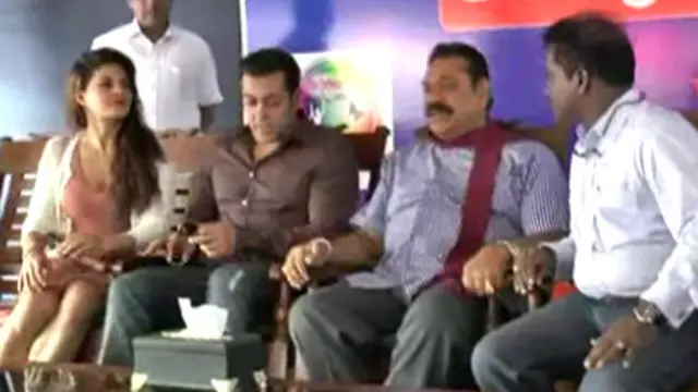 'මම හිතන්නේ සල්මාන් ඛාන් දන්නෙත් නෑ මේ රටේ කලාකාරයන්ට අත්වෙලා තියෙන ඉරණම කුමක්ද කියල'