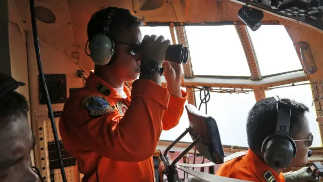 Indonesia mengaku tidak memiliki alat yang dapat mendeteksi pemancar sinyal darurat yang menempel pada pesawat.