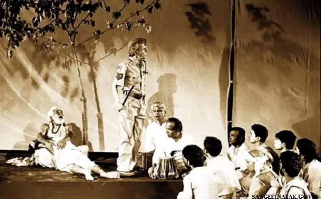 हबीब तनवीर के मशहूर नाटक 'चरण दास चोर' का एक दृश्य