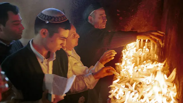 يعد الحكم الذي اصدرته المحكمة بحظر الاحتفال بمولد أبو حصيرة نهائي