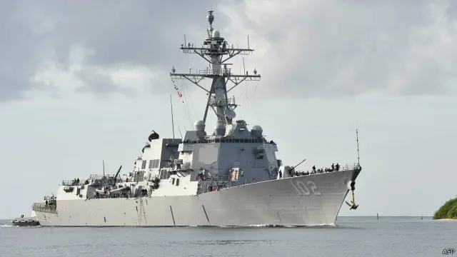 Kapal perusak AS yang dilengkapi rudal kendali akan menembus zona 12 mil laut di sekitar Pulau Karang Subi dan Mischief yang direklamasi Cina.