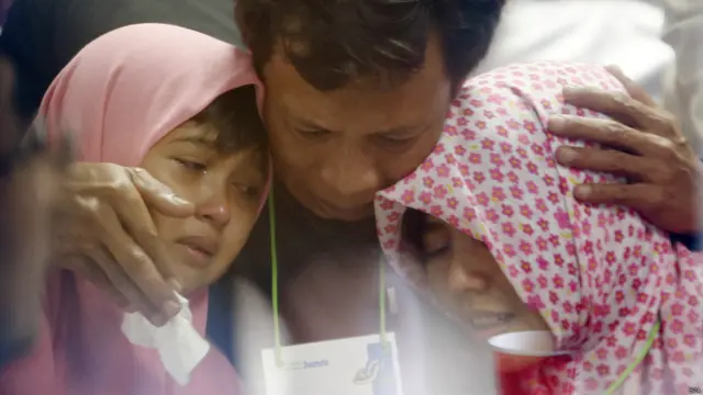 keluarga penumpang AirAsia QZ8501