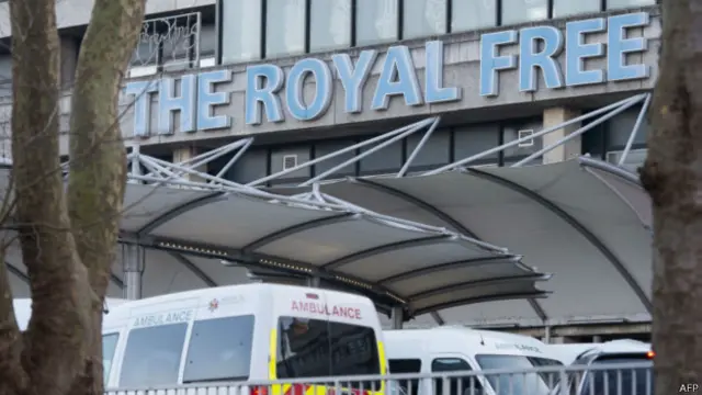 Фасад Королевской общедоступной клинической больницы