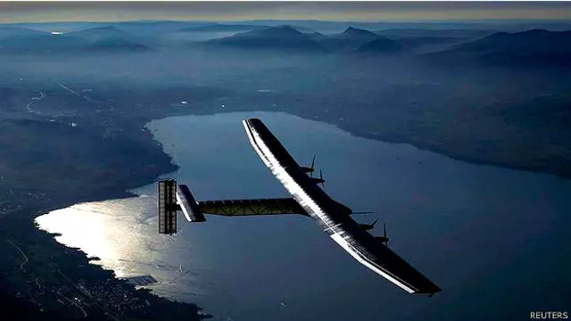 सौर ऊर्जा से चलने वाला विमान